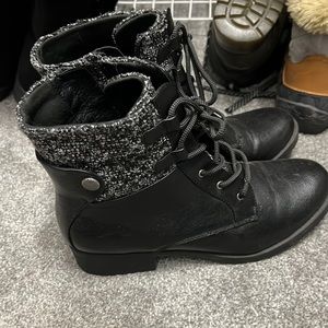 black boots perfect for a date night!